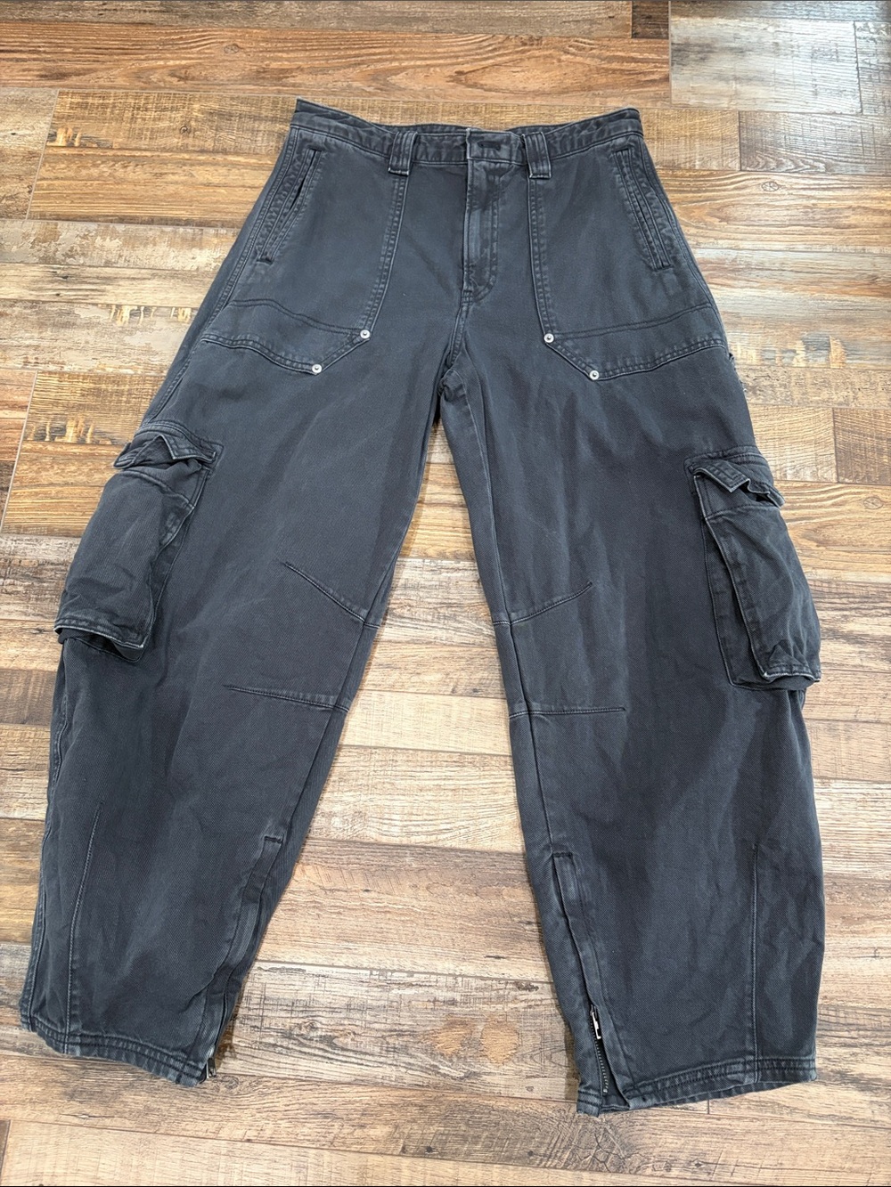 GAP Black Women's Cargo Pants with Side Flap Pockets